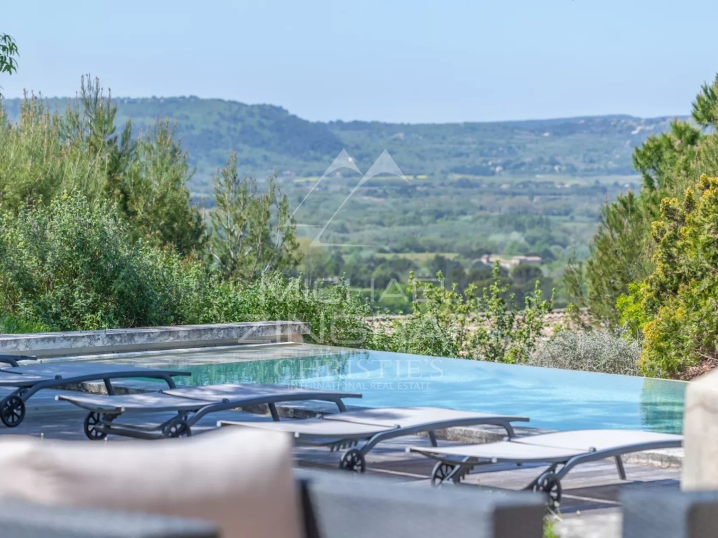 Maison à vendre - 12 pièces - 292m2 - Roussillon (84220)