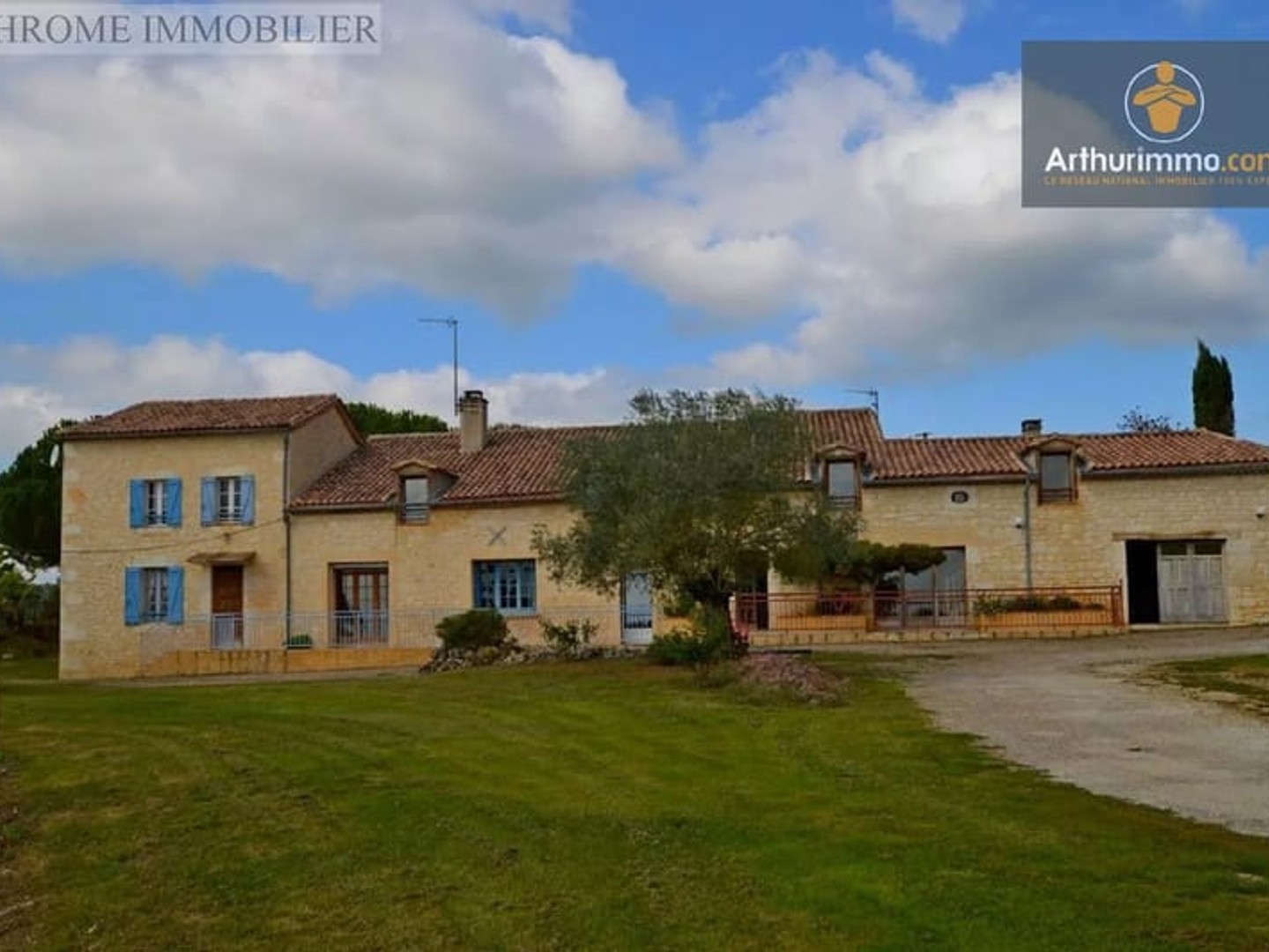 Maison à vendre - 11 pièces - 305m2 - Duras (47120)