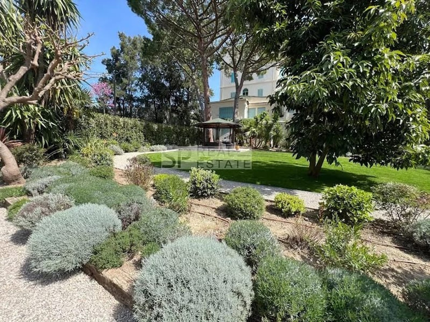 Maison 5 pièces 165 m²