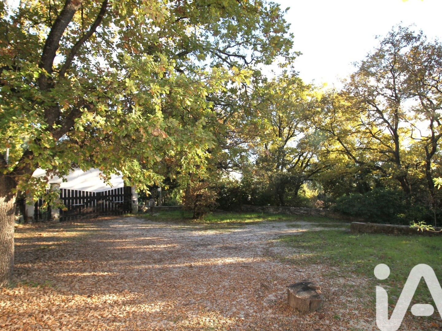Maison à vendre - 6 pièces - 198m2 - Éguilles (13510)