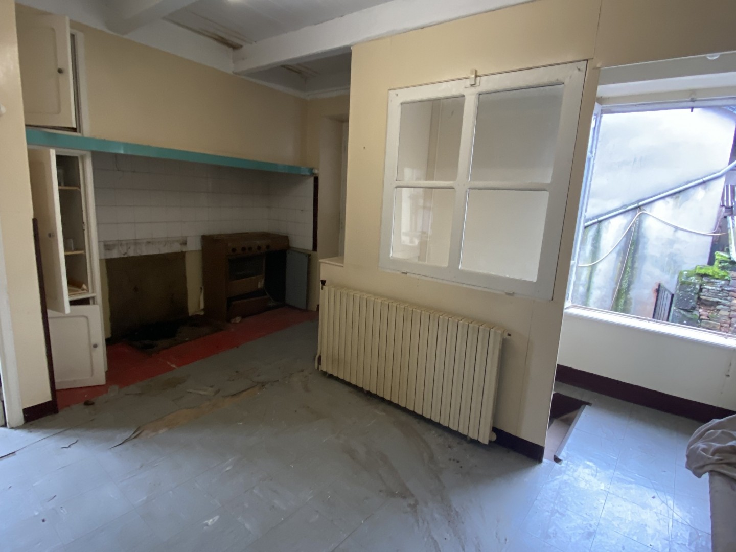 Maison à vendre - 7 pièces - 104m2 - Laval-Roquecezière (12380)