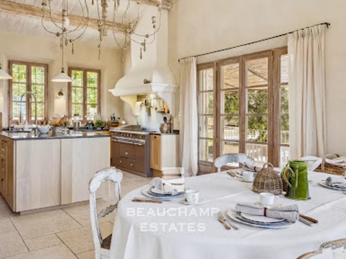 Maison à vendre - 6 pièces - 288m2 - Lorgues (83510)