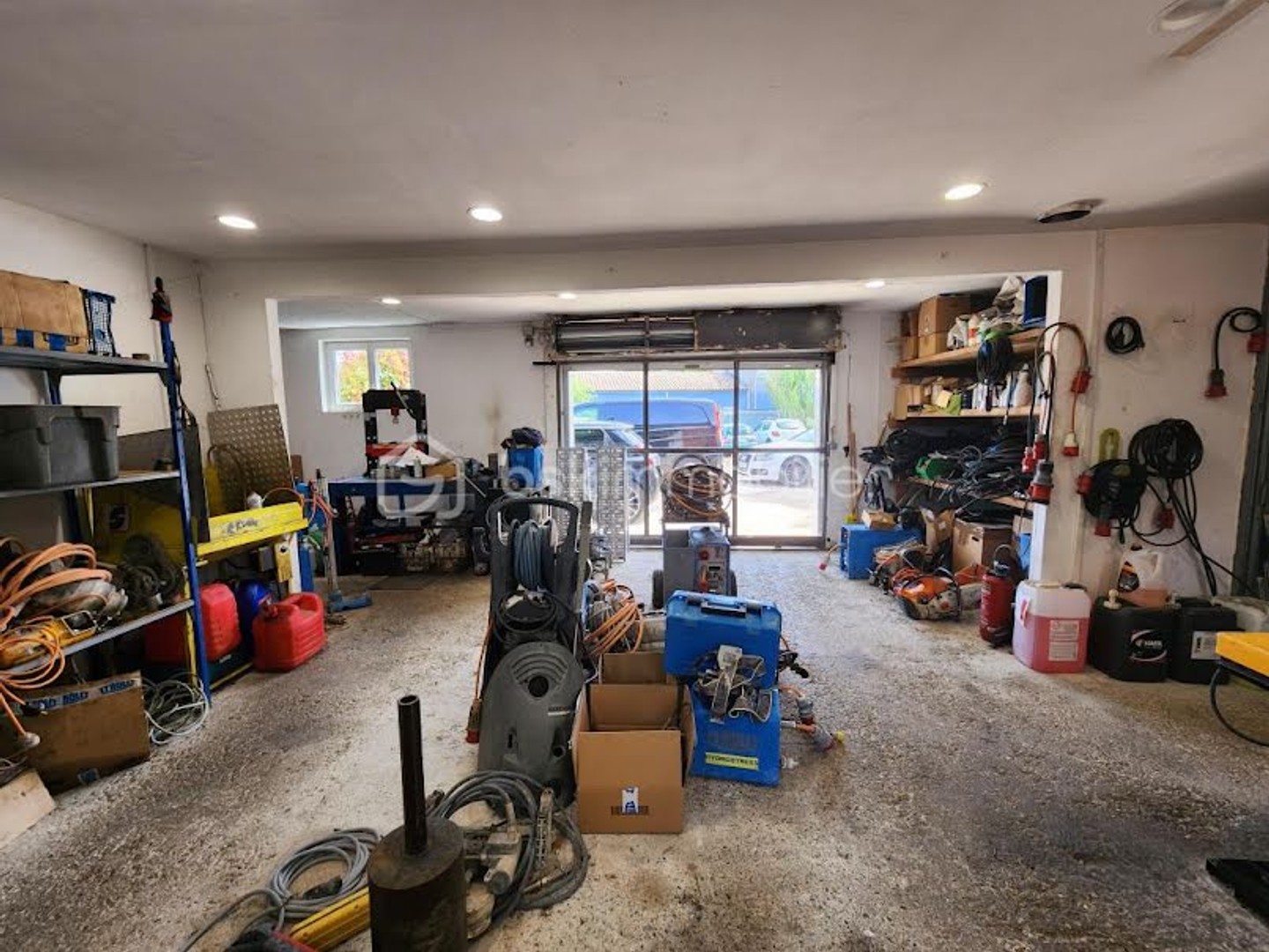Locaux à vendre - 8 pièces - 340m2 - Rougiers (83170)
