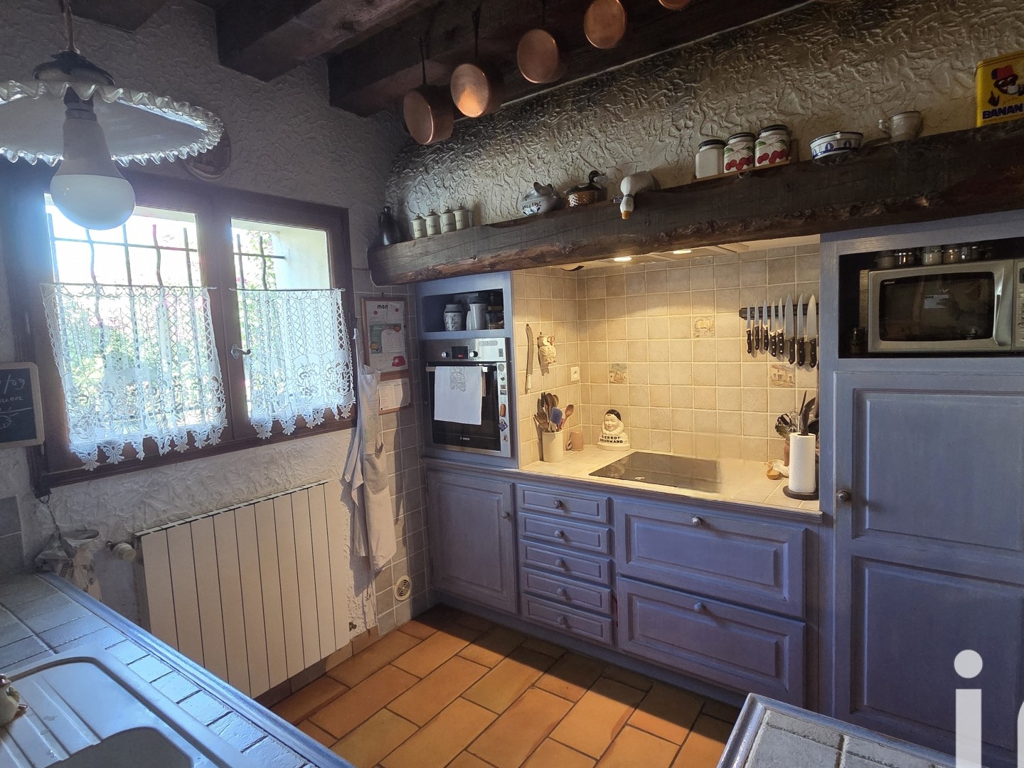 Maison à vendre - 7 pièces - 204m2 - Saint-Magne-De-Ca... (33350)