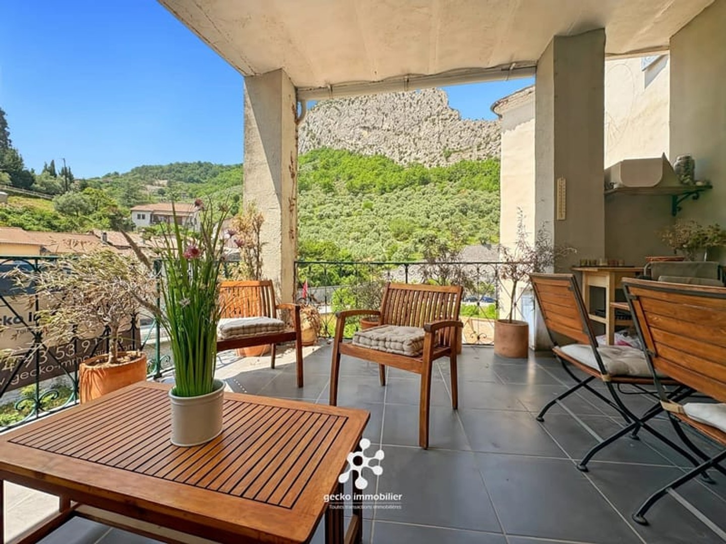 Appartement à vendre - 3 pièces - 91m2 - Entrevaux (04320)