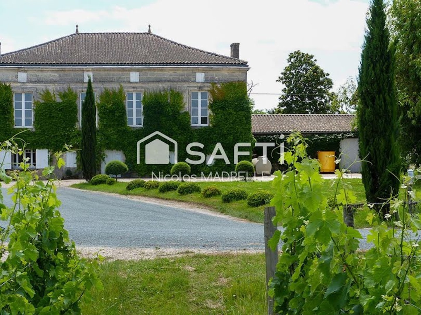 Terrain 190 m²