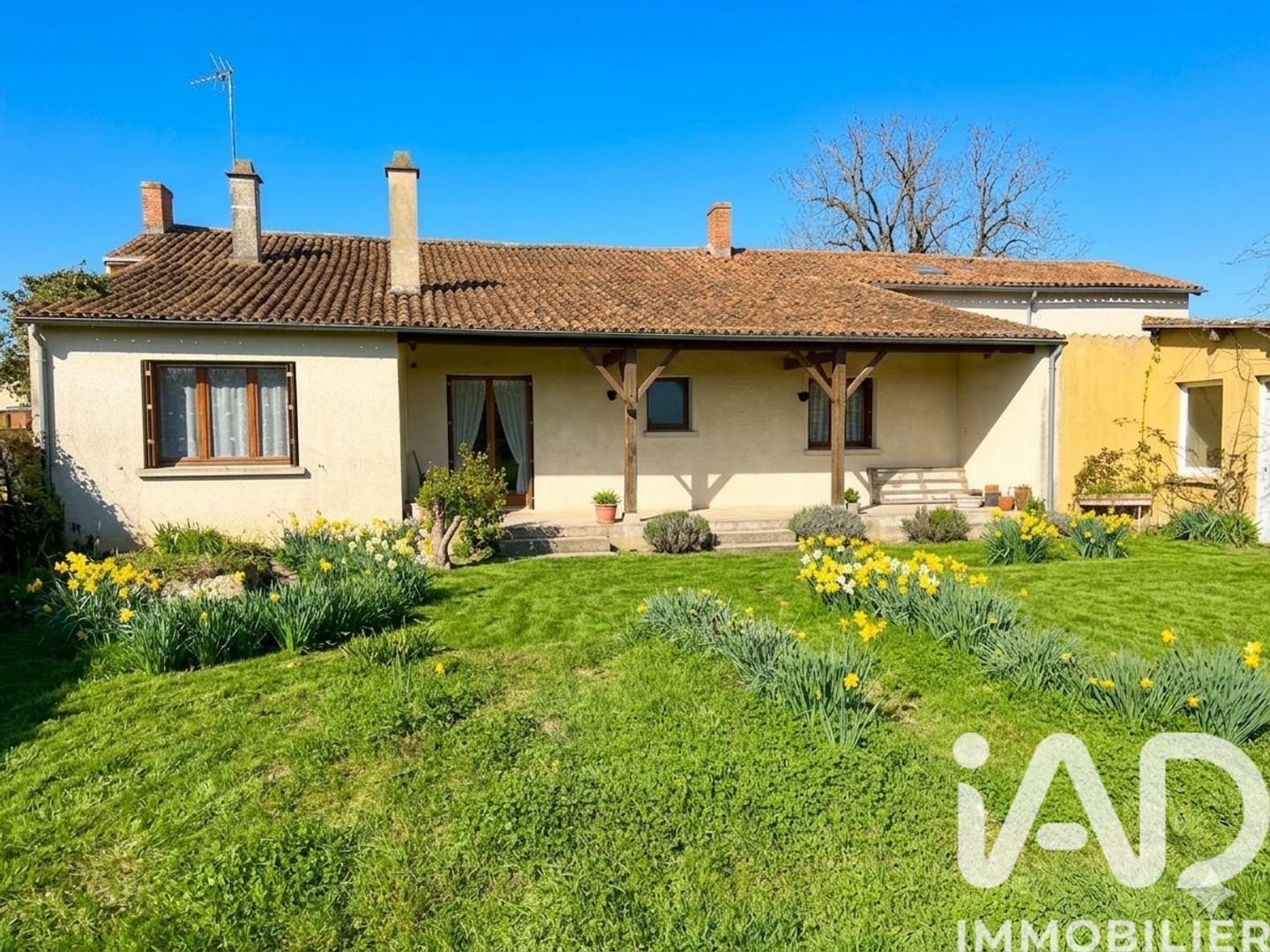 Maison à vendre - 3 pièces - 107m2 - La Ferrière-En-Pa... (79390)