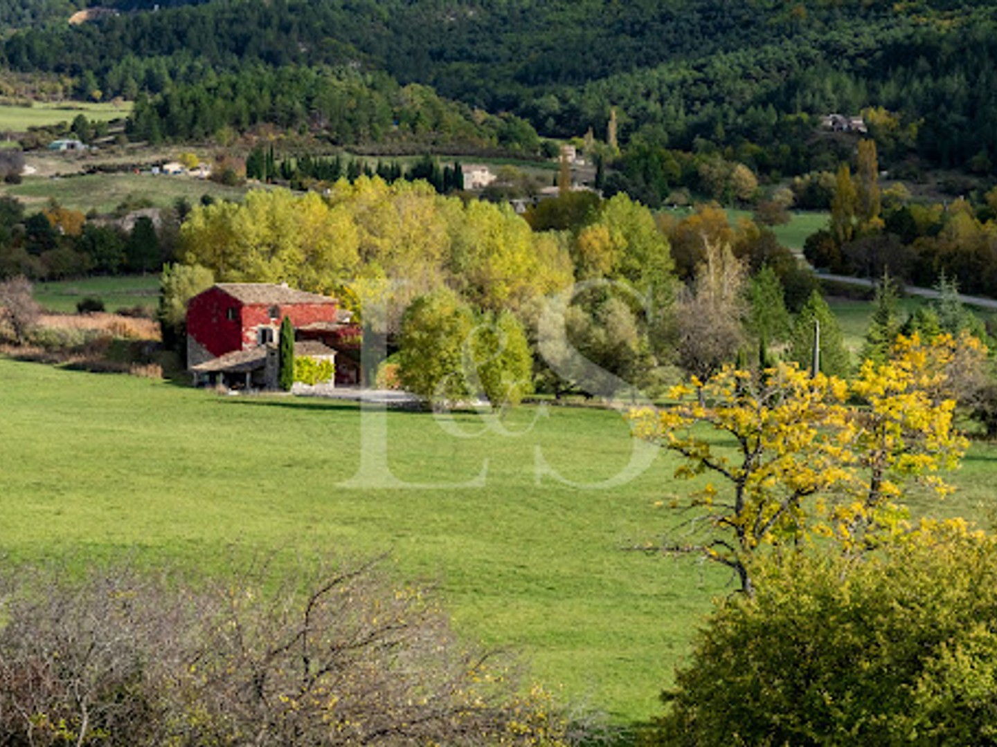 Mas provençal 10 pièces 308 m²