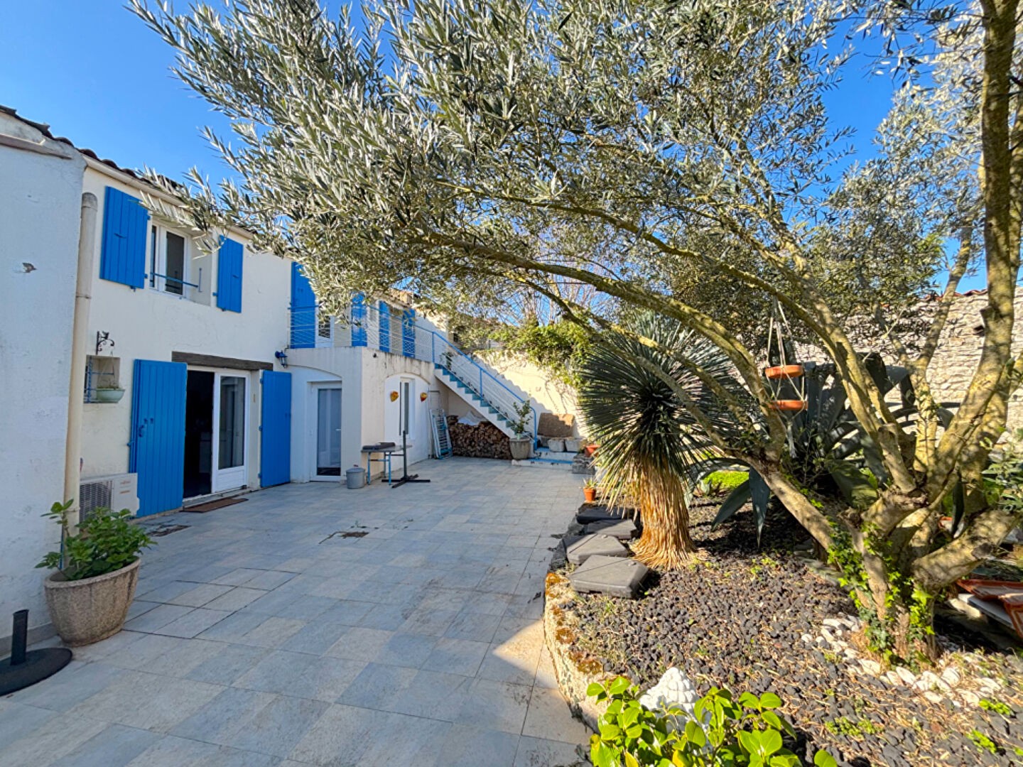 Maison à vendre - 6 pièces - 194m2 - Saujon (17600)