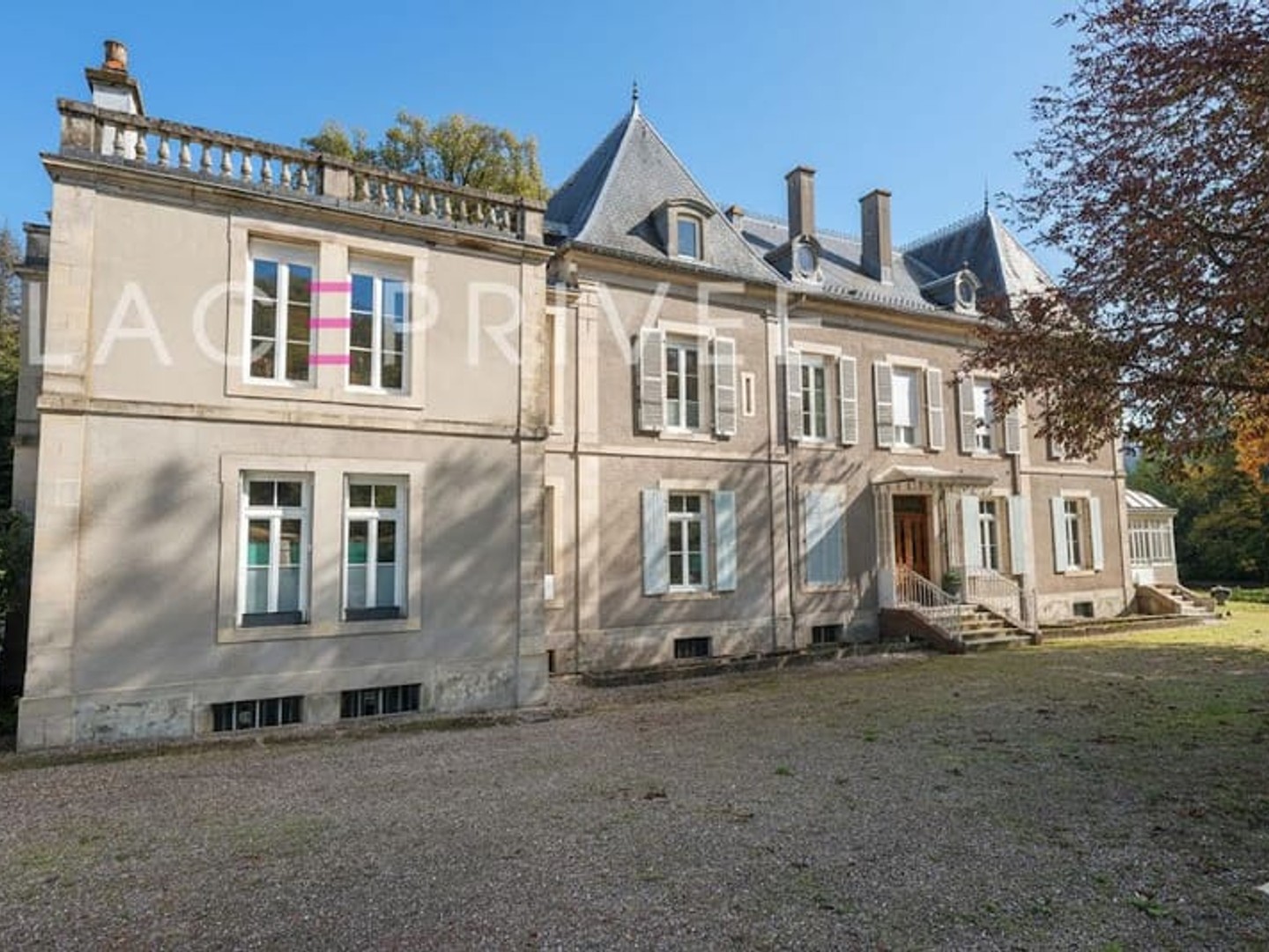 Propriété 24 pièces 705 m²
