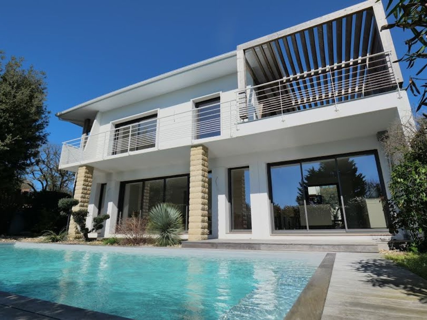 Maison 6 pièces 195 m²