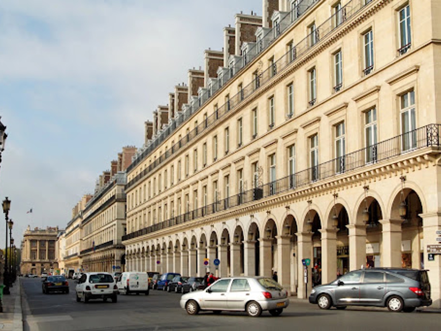Appartement à vendre - 2 pièces - 70m2 - Paris 1e (75001)