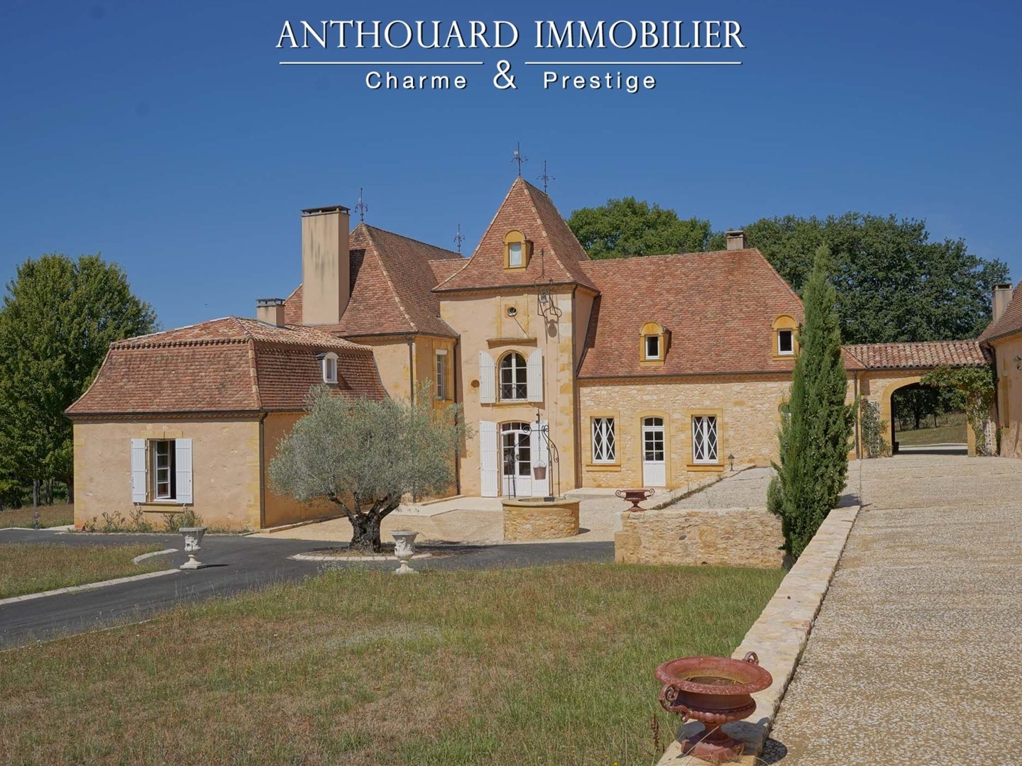 Château de famille, sur 23,5ha