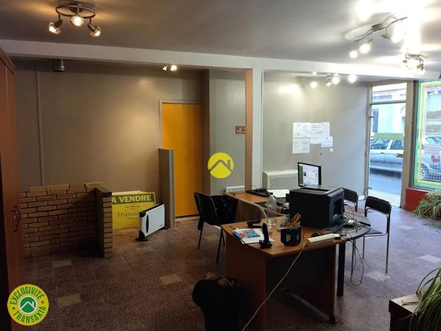 Magasin à vendre - 2 pièces - 46m2 - Lurcy-Lévis (03320)