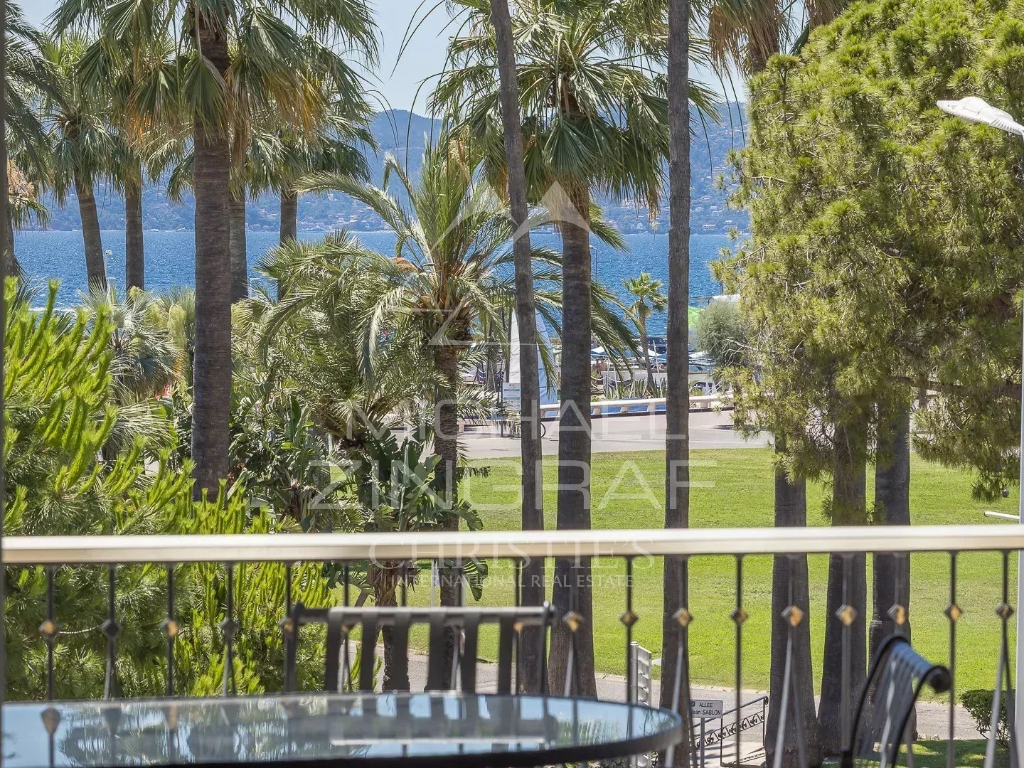 Cannes - Croisette - Élégant 4 pièces avec terrasse