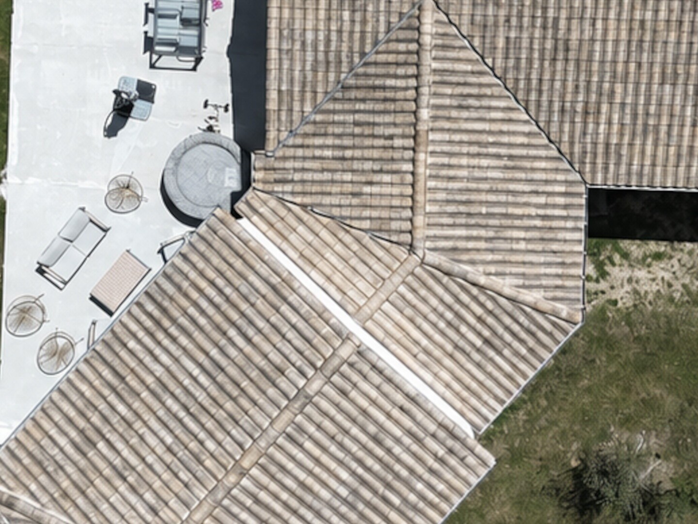 Maison à vendre - 7 pièces - 178m2 - Fontaine-Le-Comte (86240)