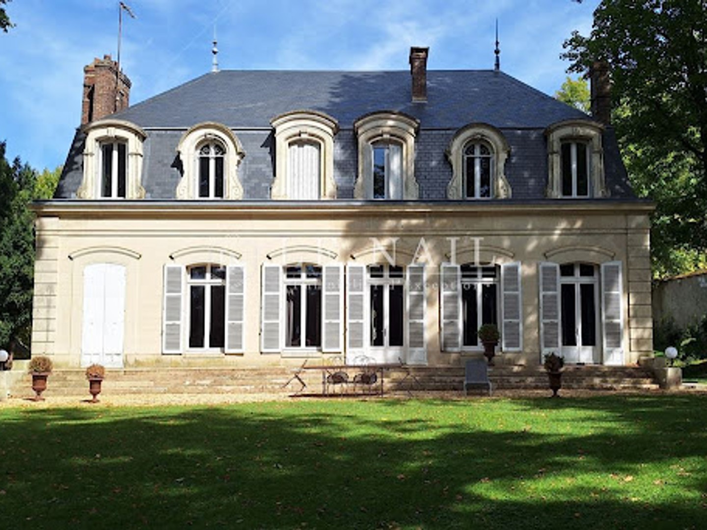 Maison à vendre - 10 pièces - 320m2 - Sens (89100)