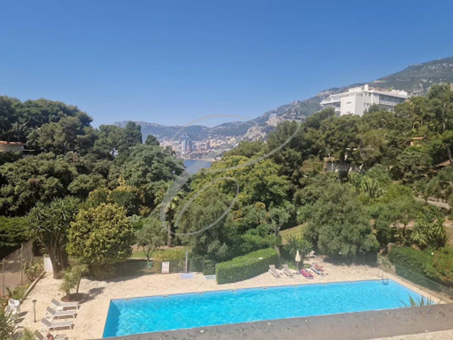 Appartement à vendre - 3 pièces - 88m2 - Roquebrune-Cap-Ma... (06190)