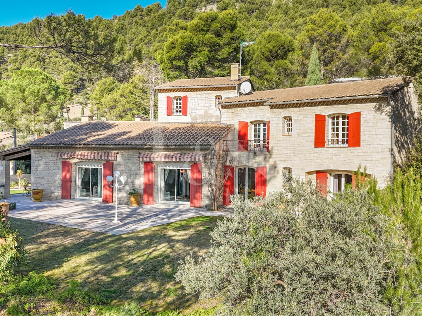 Maison à vendre - 7 pièces - 250m2 - Beaumes-De-Venise (84190)