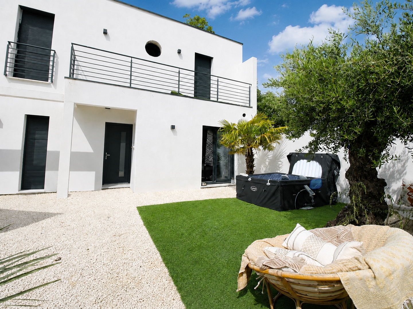 Maison à vendre - 4 pièces - 125m2 - Saint-Sulpice-De-... (17200)