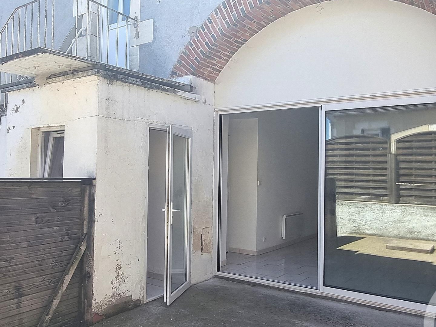 Immeuble à vendre - 5 pièces - 170m2 - Sainte-Gemme-En-S... (18240)