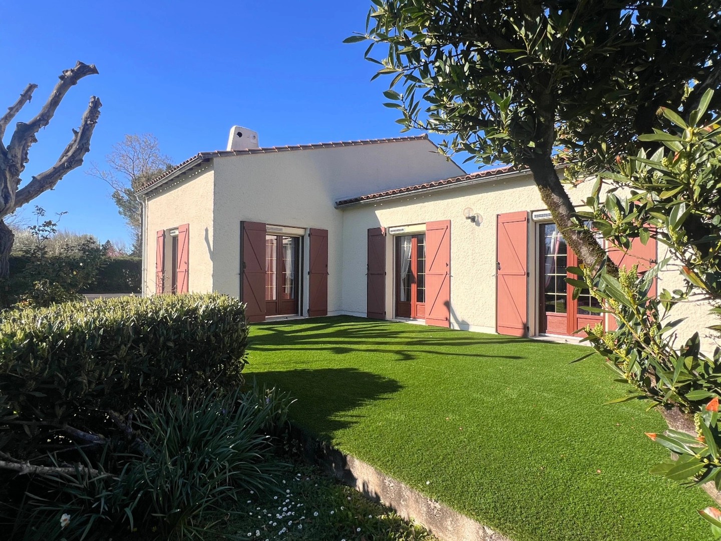 Maison à vendre - 5 pièces - 156m2 - Saint-Sulpice-De-... (16370)
