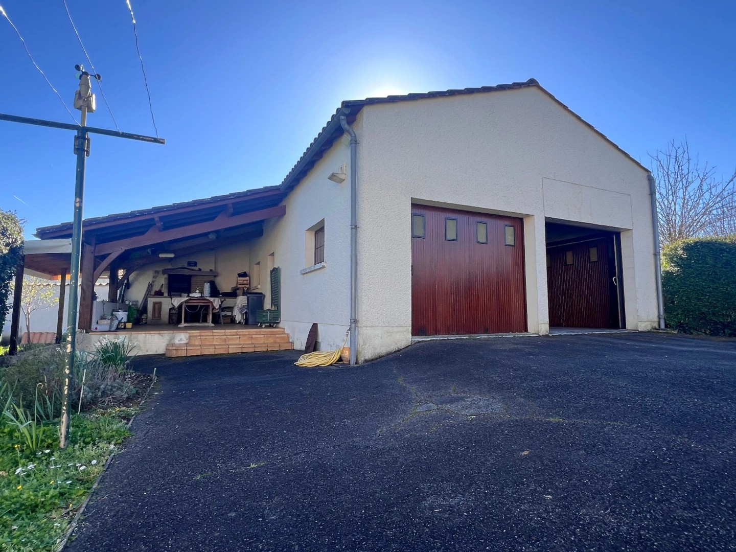 Maison à vendre - 5 pièces - 156m2 - Saint-Sulpice-De-... (16370)