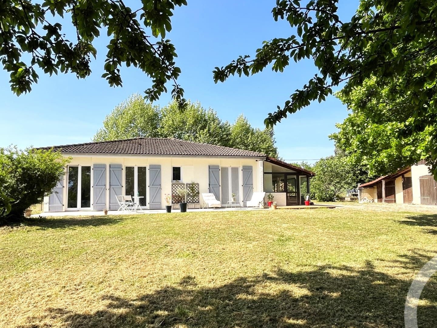 Maison à vendre - 5 pièces - 104m2 - Saint-Quentin-De-... (33750)