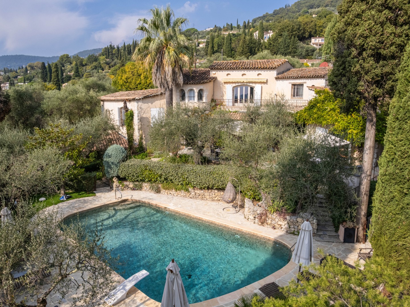 EXCLUSIVITE - Propriété composée de 2 maisons