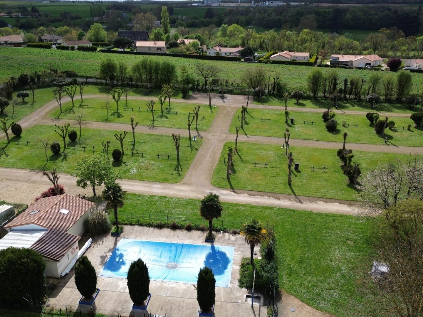 Locaux à vendre - 8 pièces - 125m2 - Airvault (79600)