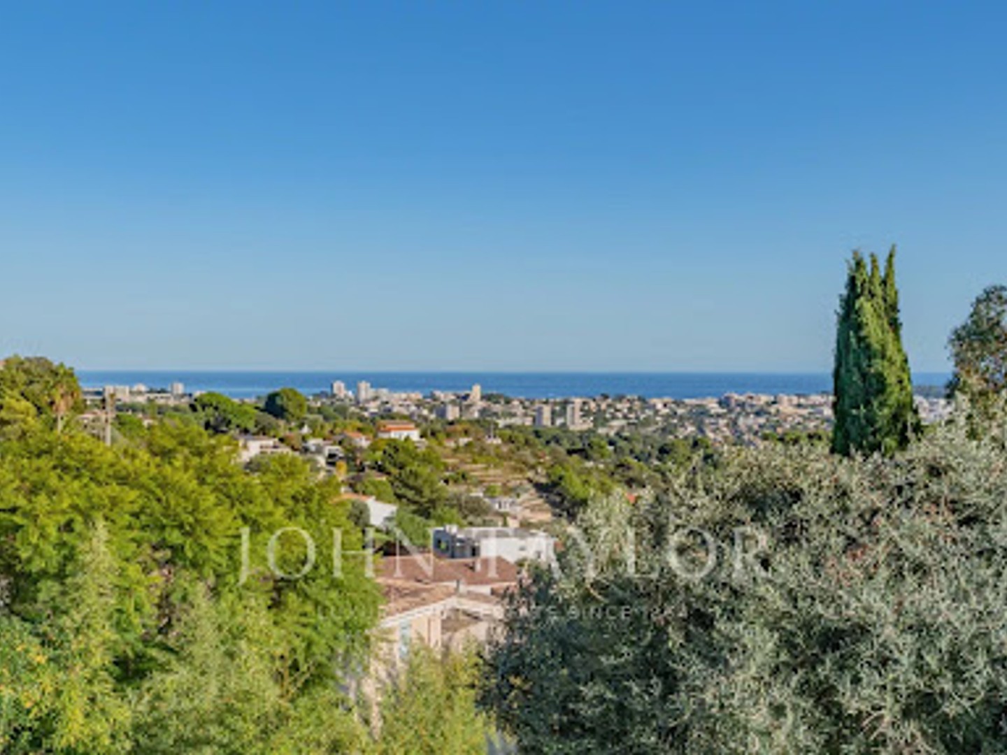 Maison à vendre - 10 pièces - 375m2 - Vallauris (06220)