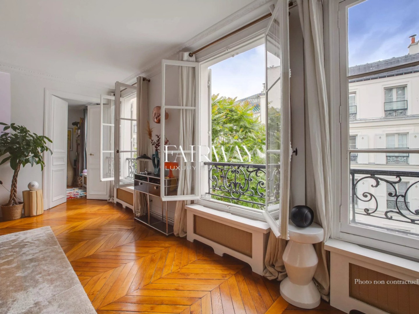Paris 8e - Parc Monceau - Appartement 98 m² traversant, 2 chambr
