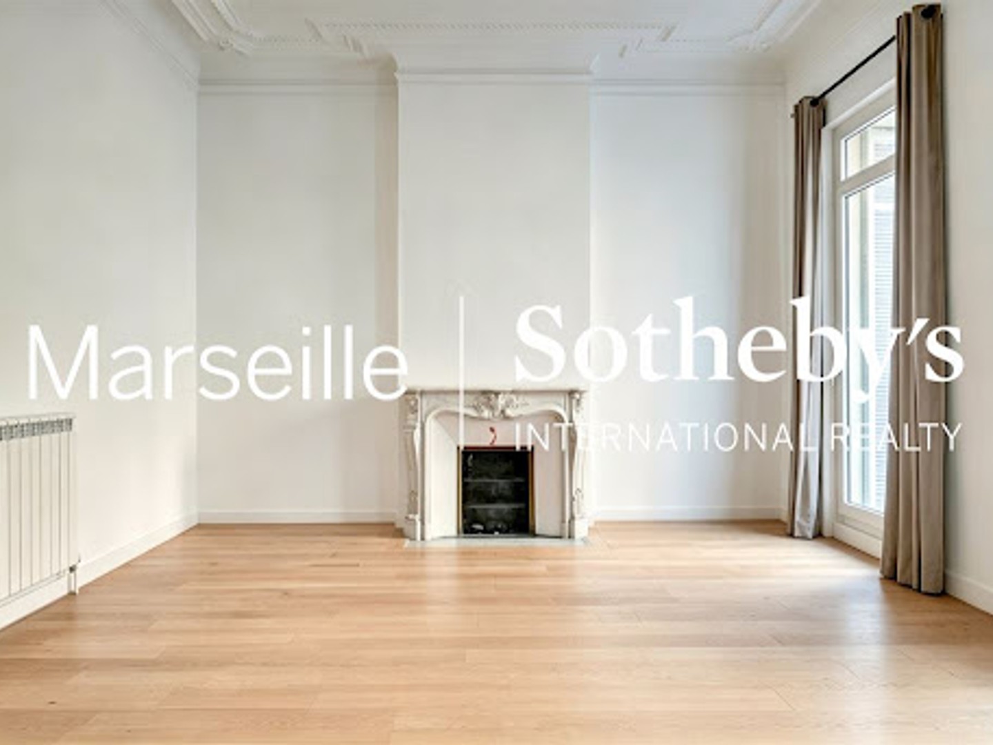 Appartement à vendre - 5 pièces - 187m2 - Marseille 8e (13008)
