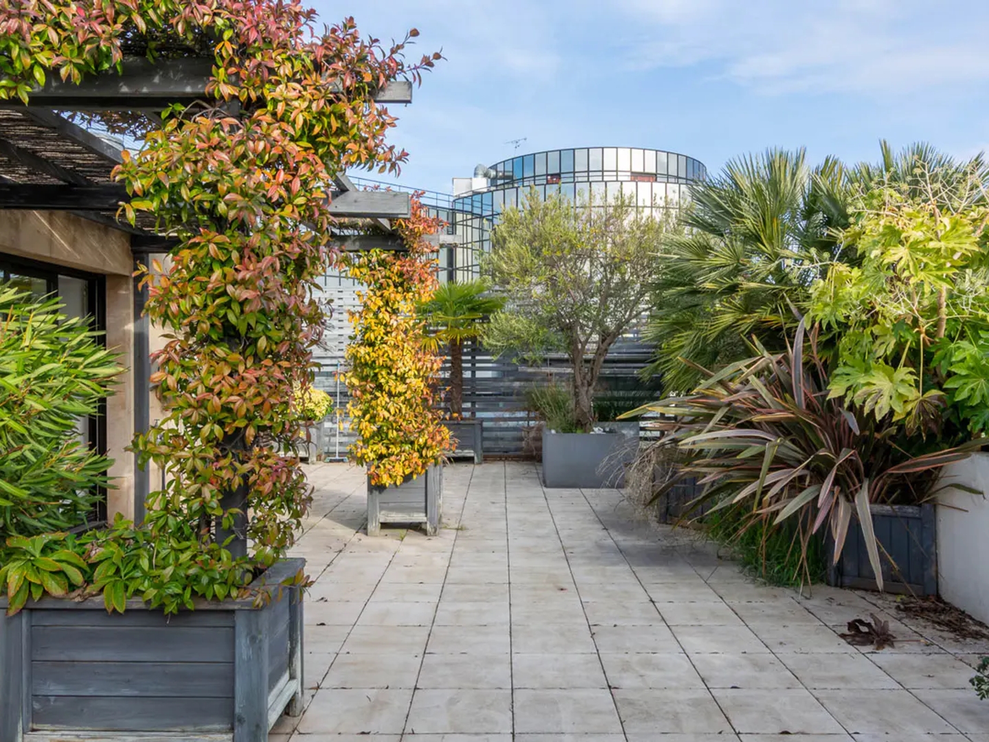 Duplex familial de 115 m² avec balcons et toit-terrasse - Levallois