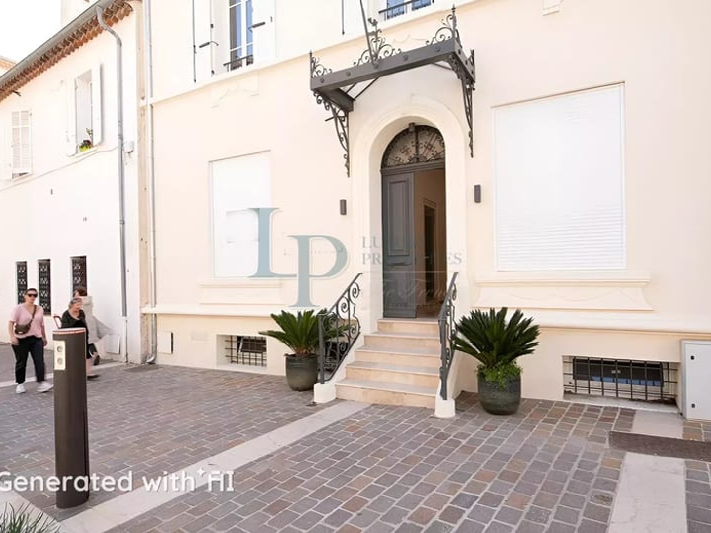 Immeuble à vendre - 8 pièces - 301m2 - Sainte-Maxime (83120)