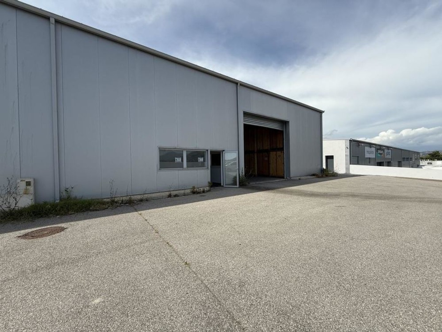 Hangar à vendre