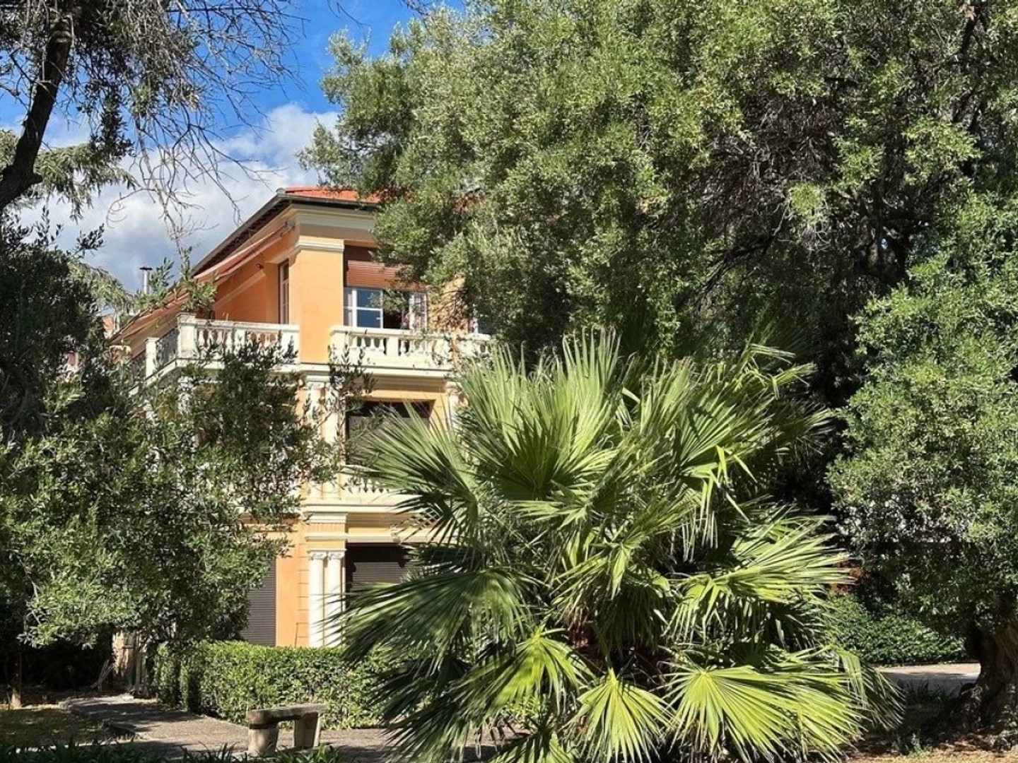 Appartement à vendre - 3 pièces - 156m2 - Roquebrune-Cap-Ma... (06190)