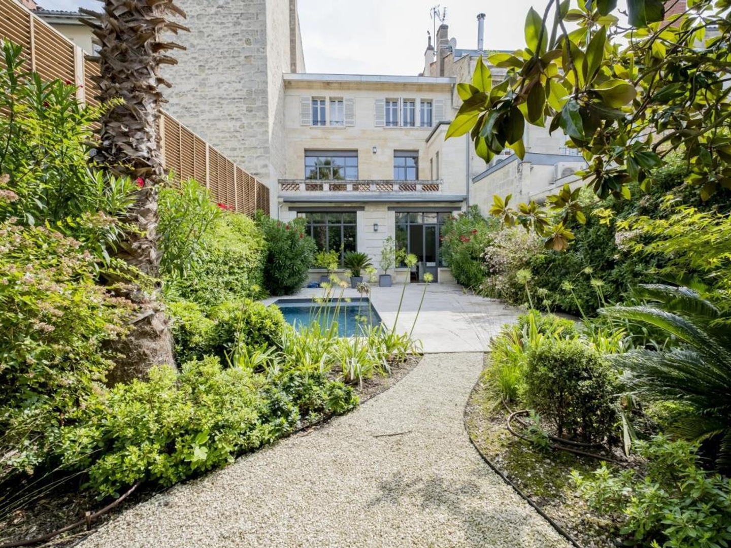 Vends maison en pierres