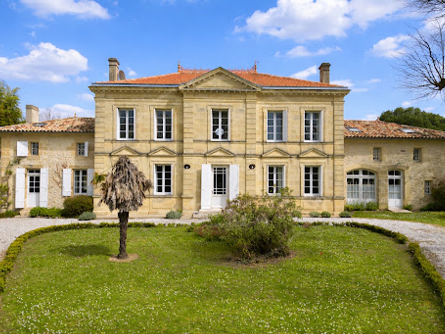 Maison 12 pièces 390 m²