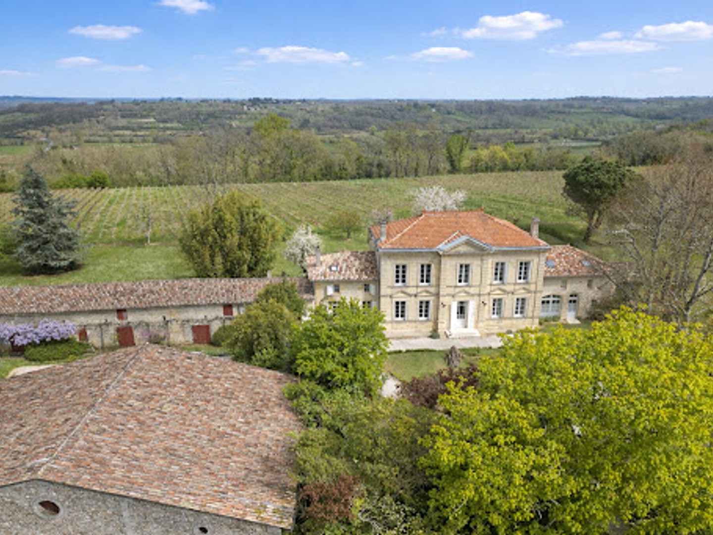 Maison à vendre - 12 pièces - 390m2 - Pujols (33350)