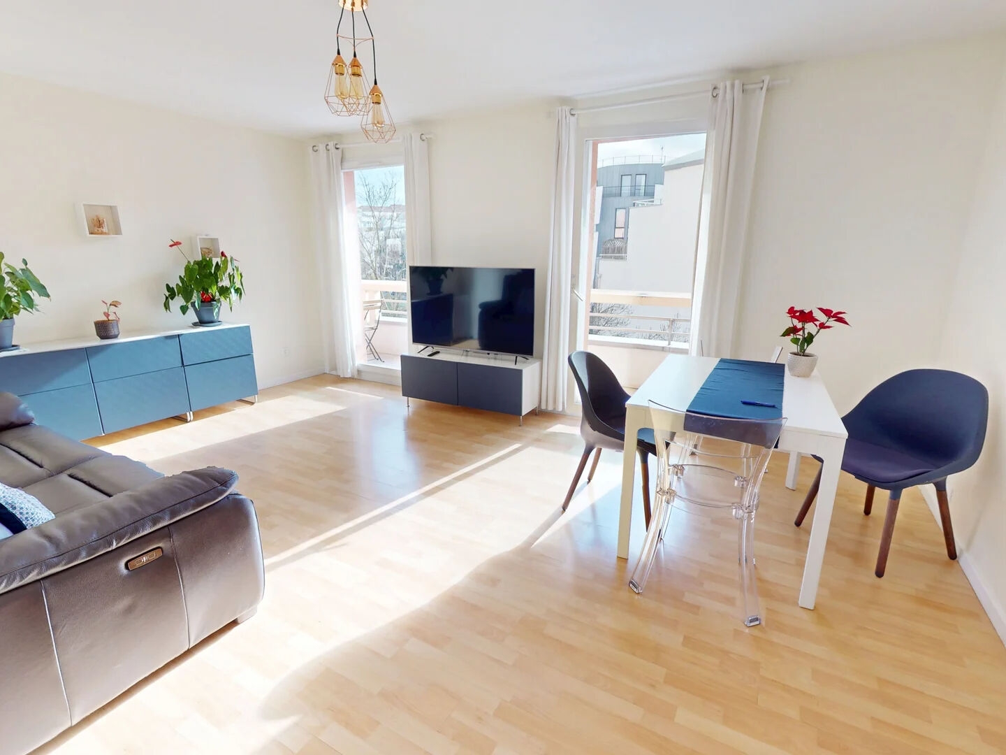 Appartement Asnieres Sur Seine 3 pièce(s) 72.80 m2 avec balcon