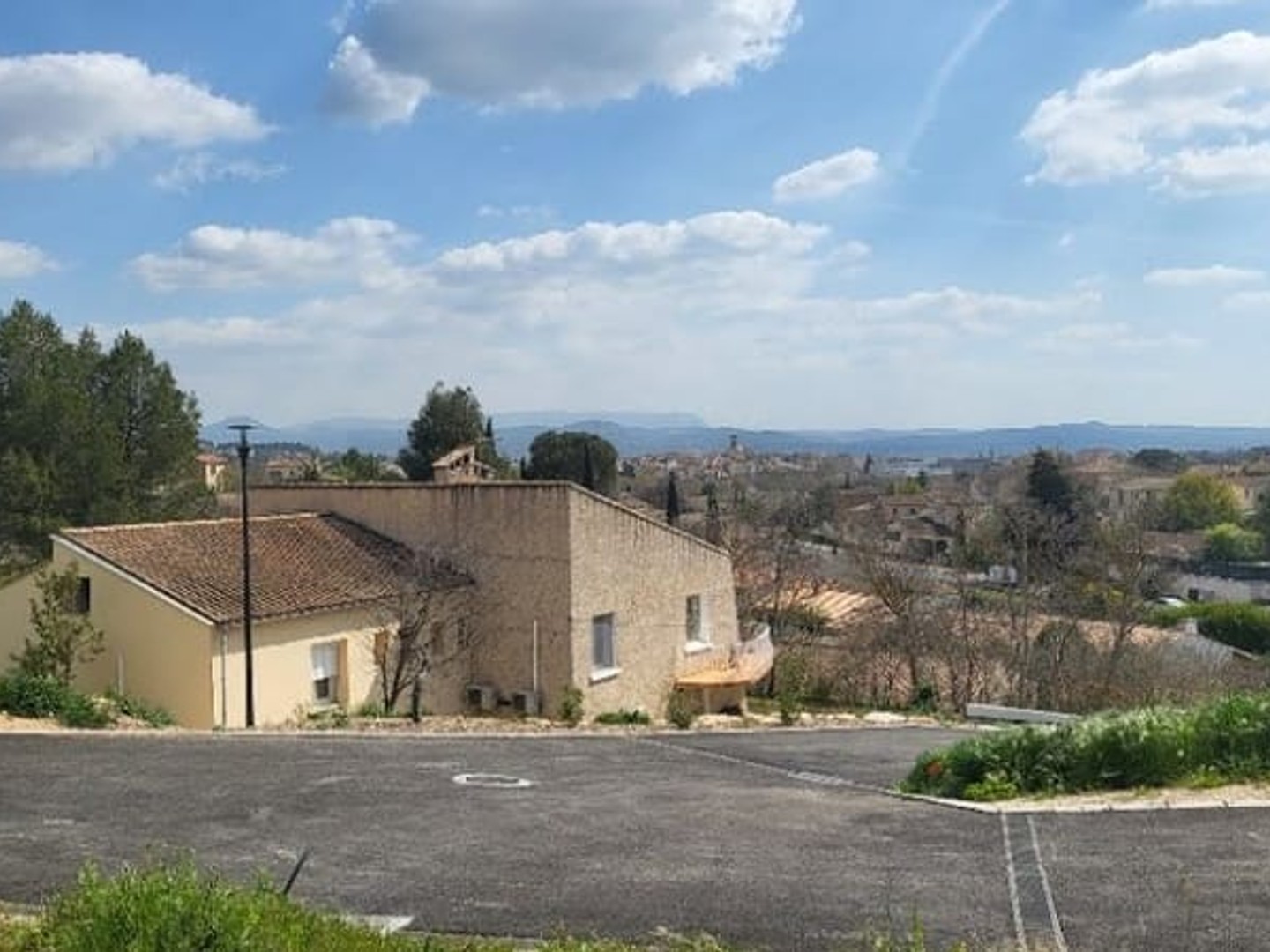 Maison à vendre - 5 pièces - 76m2 - Pertuis (84120)