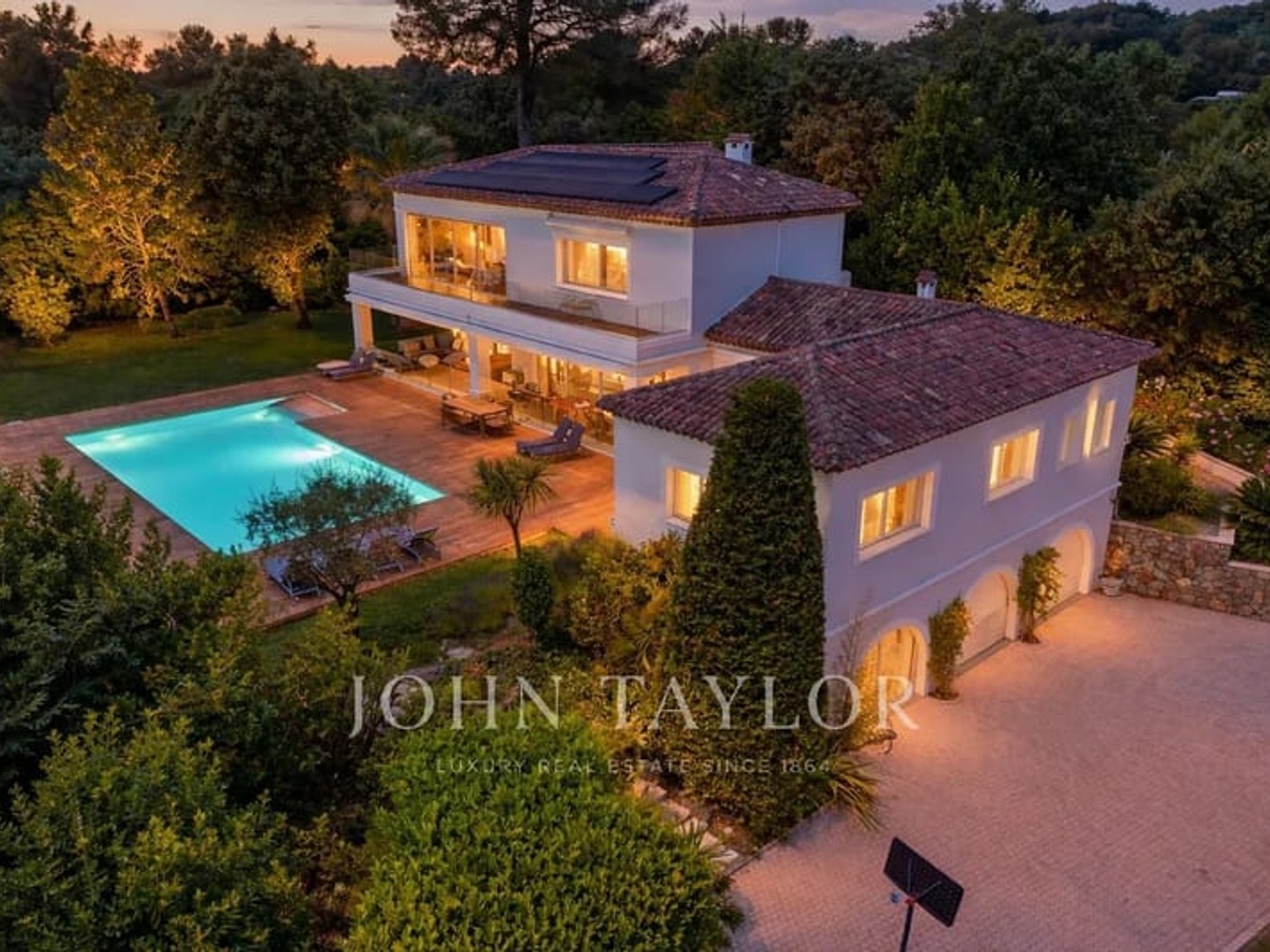 Villa familiale d'exception dans un domaine privé