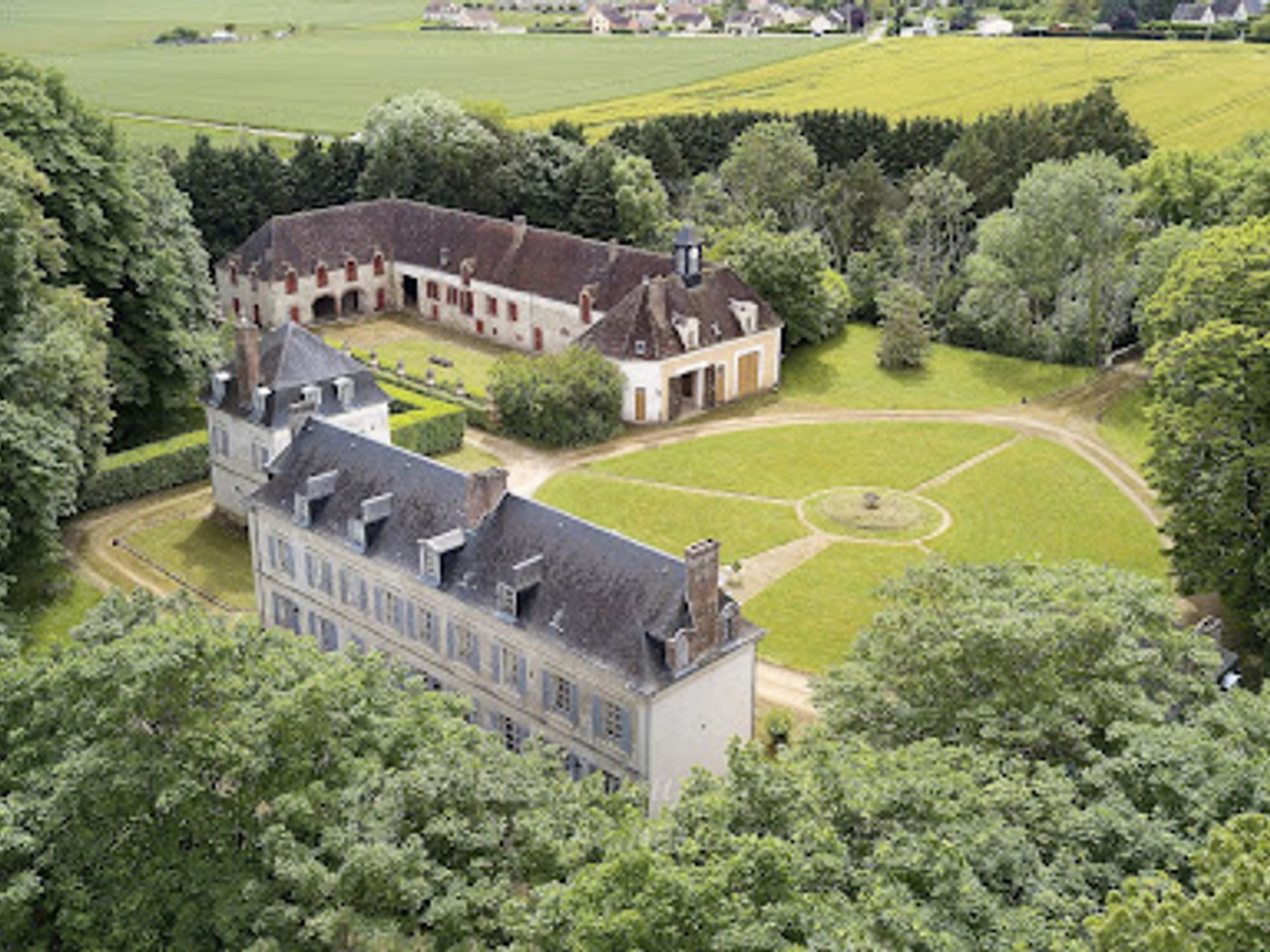 Maison à vendre - 20 pièces - 800m2 - Joigny (89300)