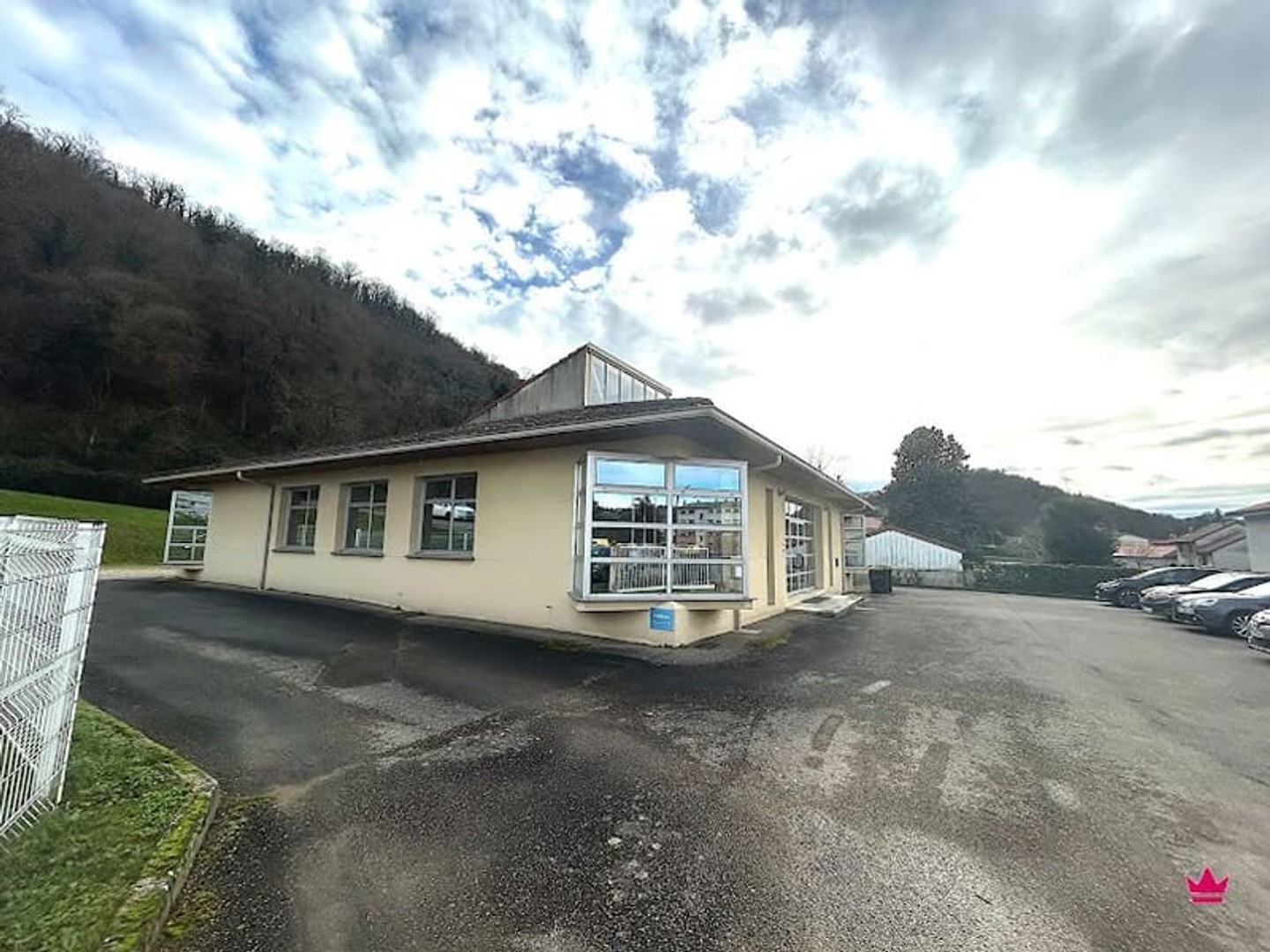 Bureaux à vendre - 10 pièces - 323m2 - Vienne (38200)