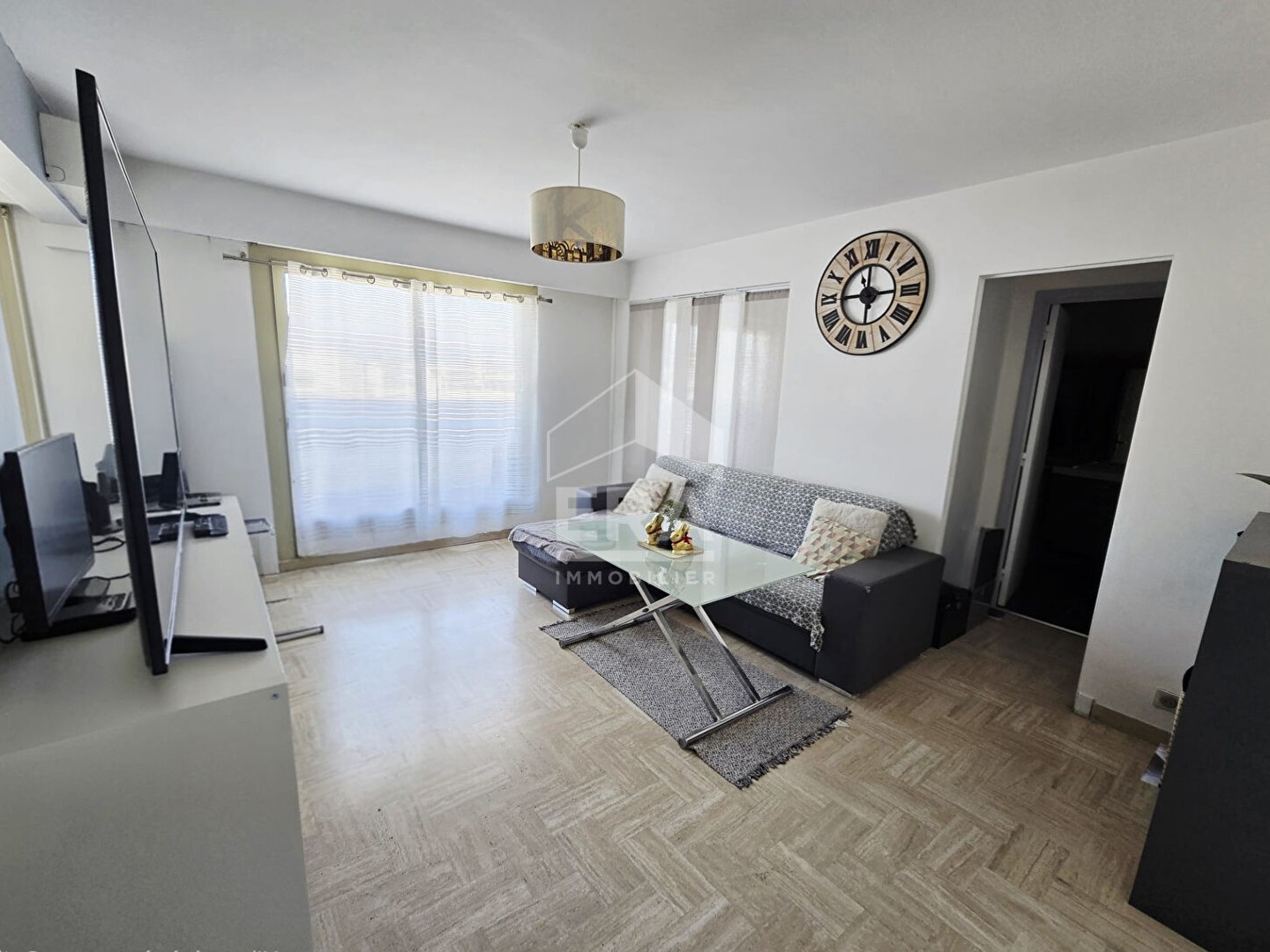 Appartement à vendre - 2 pièces - 37m2 - Saint-Laurent-Du-Var (06700)