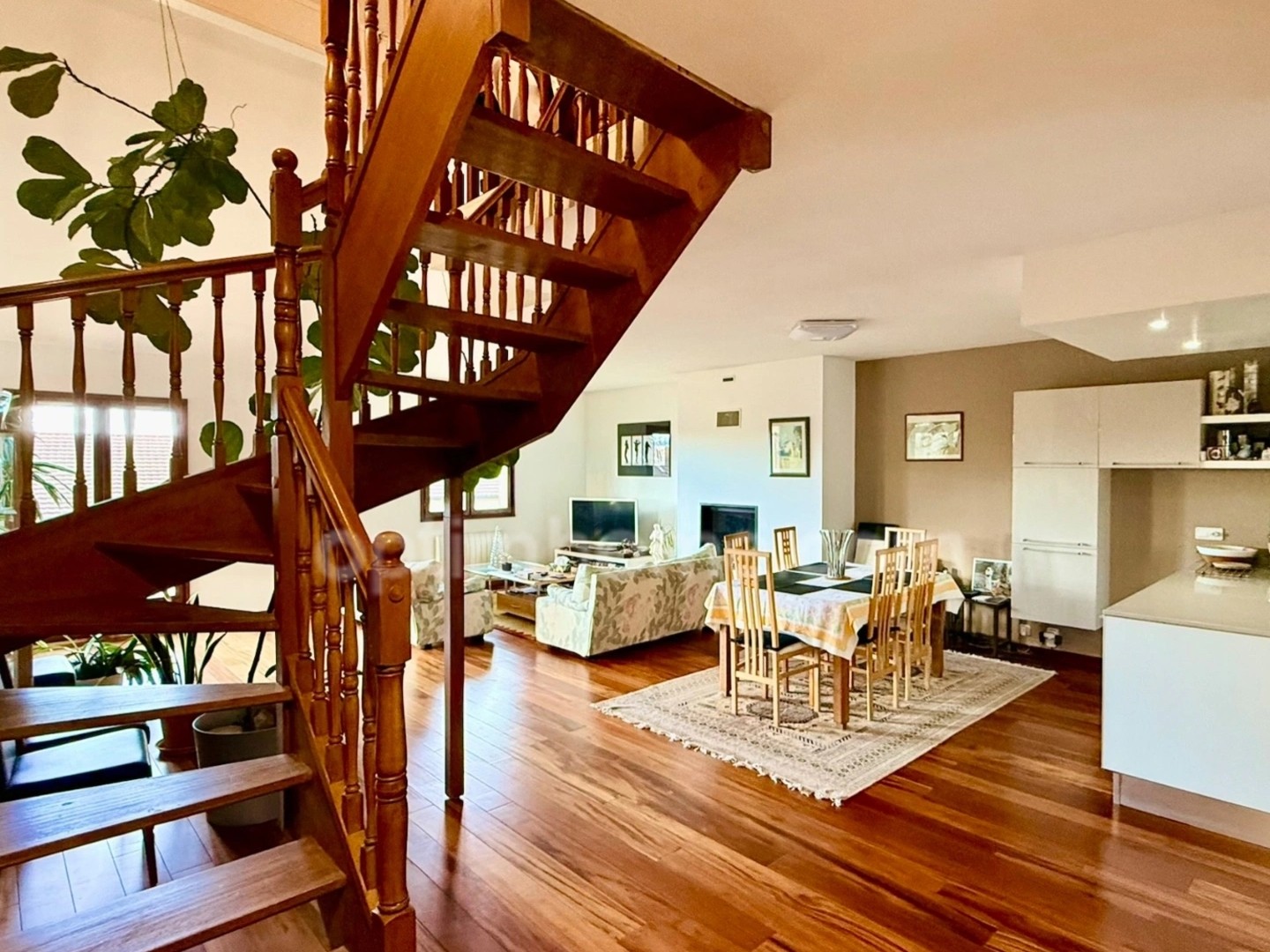 Appartement à vendre - 5 pièces - 149m2 - Prévessin-Moëns (01280)