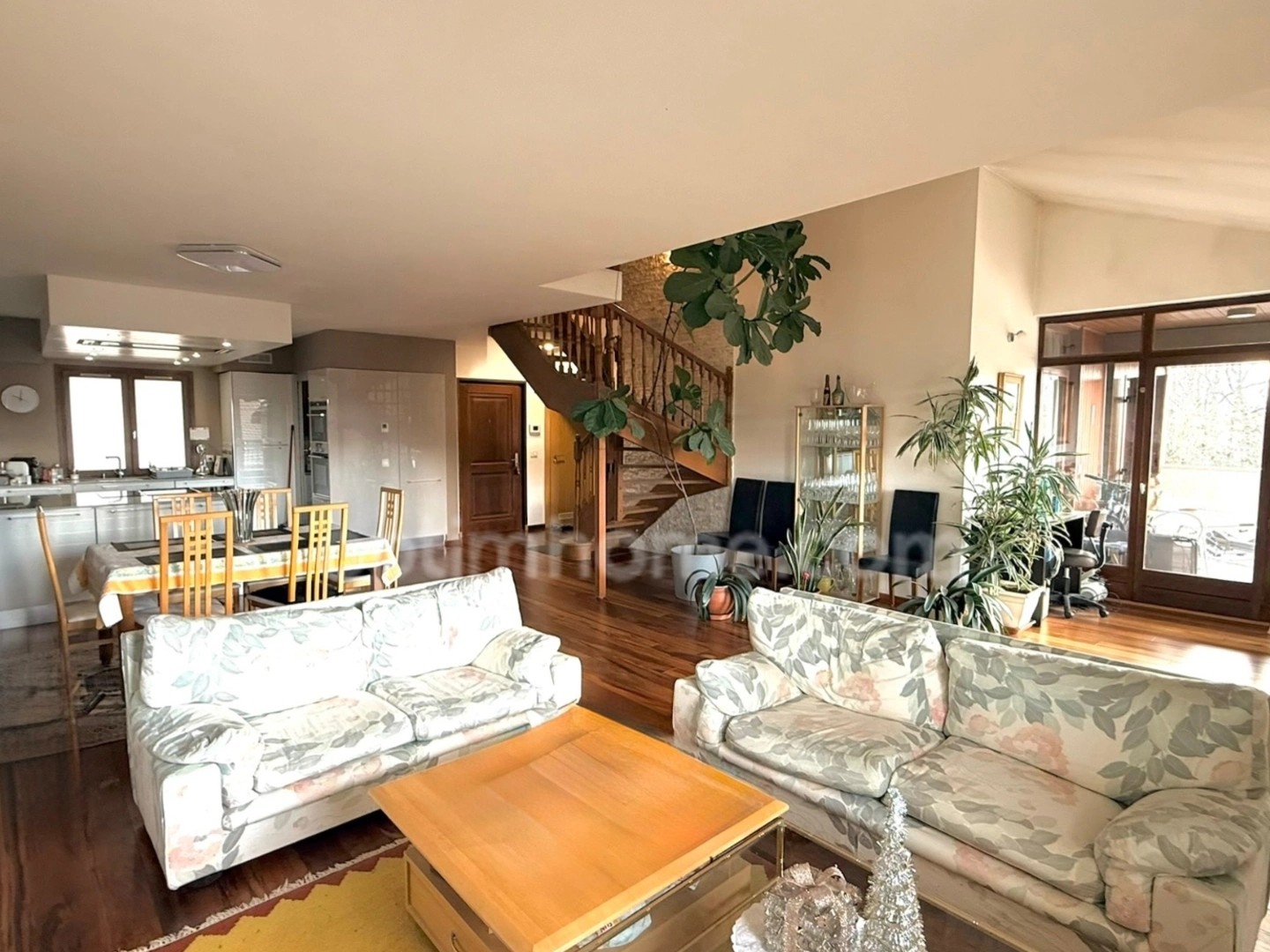 Appartement à vendre - 5 pièces - 149m2 - Prévessin-Moëns (01280)