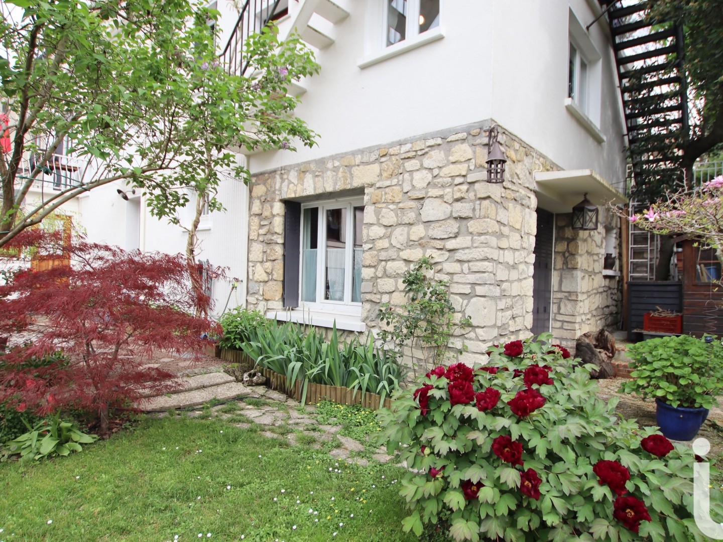 Maison 9 pièces 200 m²