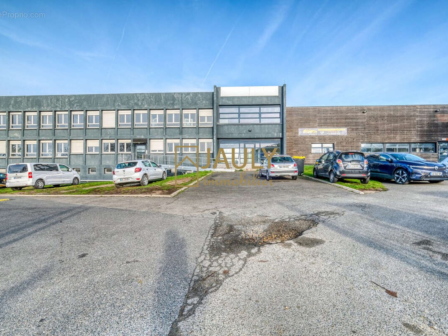 Magasin à vendre - 6825m2 - Meaux (77100)